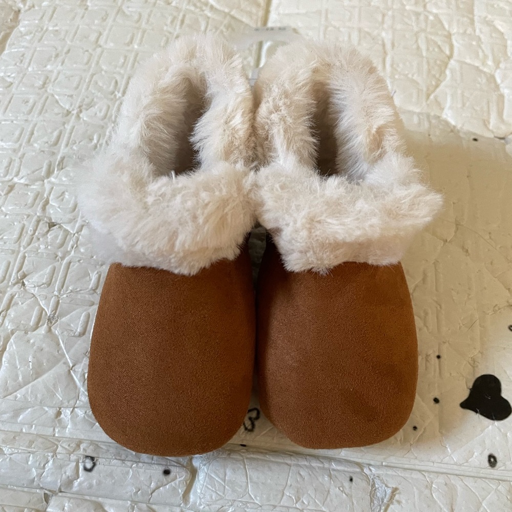 NWT Old Navy Baby Booties